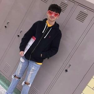 Meet your Posher, Roberto